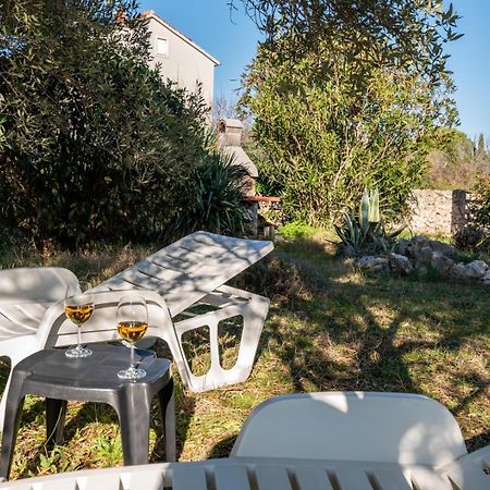 Beachfront Apartment Lostura Turanj Exterior photo