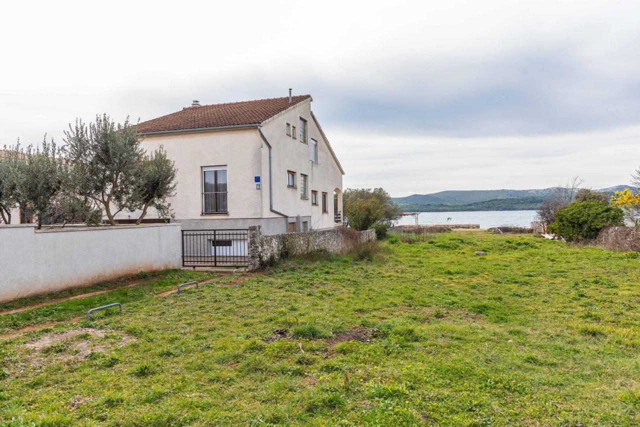 Beachfront Apartment Lostura Turanj Exterior photo