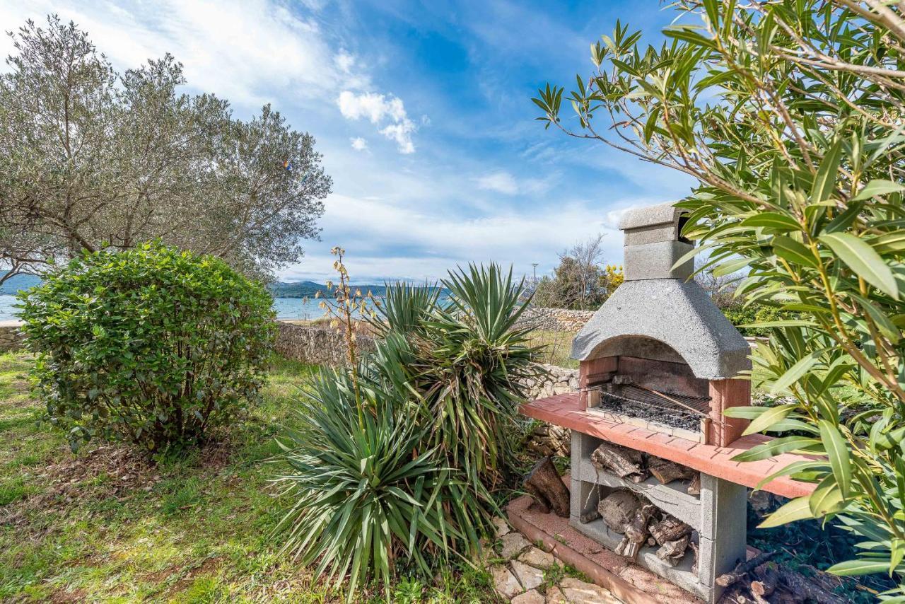 Beachfront Apartment Lostura Turanj Exterior photo